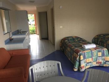 Ulladulla Harbour Motel - Darwin Holiday 24