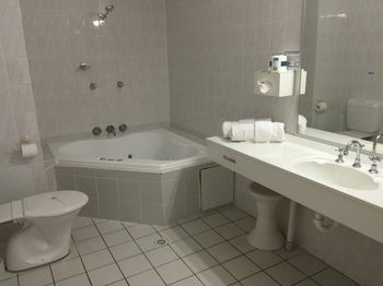 Ulladulla Harbour Motel - Darwin Holiday 43