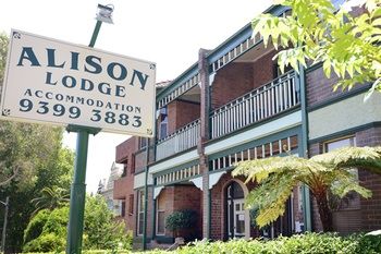 Alison Lodge - Darwin Holiday 0