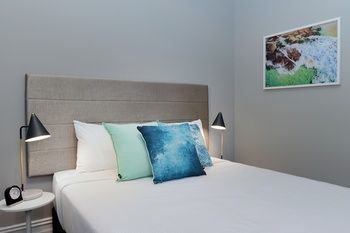 Alison Lodge - Darwin Holiday 15