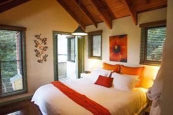 Montville Misty View Cottages - Darwin Holiday 7