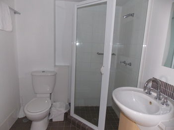 Currimundi Hotel Motel - Darwin Holiday 2