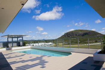 White Shells Luxury Apartments - Darwin Holiday 1