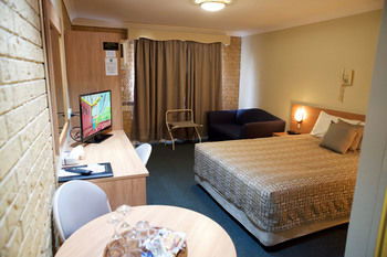 Forest Lodge Motor Inn & Restaurant - Darwin Holiday 9