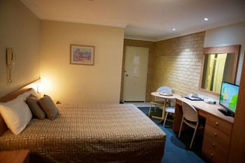 Forest Lodge Motor Inn & Restaurant - Darwin Holiday 10