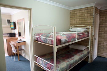 Forest Lodge Motor Inn & Restaurant - Darwin Holiday 11