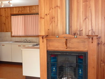 Hunter Hideaway Cottages - Darwin Holiday 5