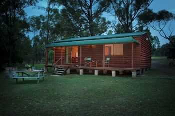 Hunter Hideaway Cottages - Darwin Holiday 12