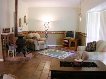 Apple Tree Cottage & Studio - Darwin Holiday 11