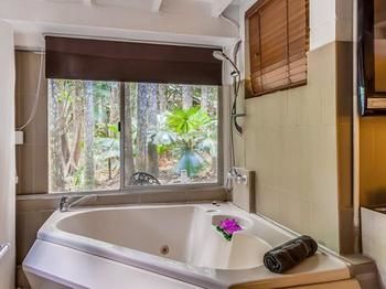 Tanglewood Gardens - Darwin Holiday 17