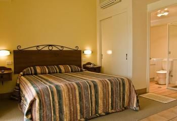 Rothbury Escape - Darwin Holiday 12