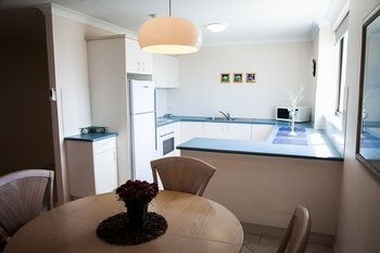 Elouera Tower Beachfront Apartments - Darwin Holiday 23