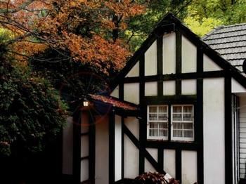 Tudor Cottages Mt Dandenong - Darwin Holiday 0