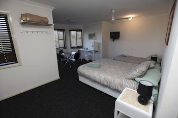 Across Country Motel And Serviced Apartments - Darwin Holiday 9