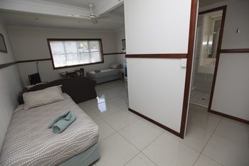 Across Country Motel And Serviced Apartments - Darwin Holiday 21