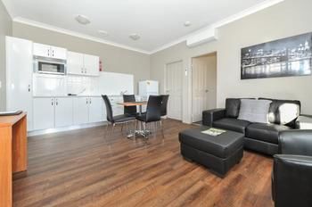 Akuna Motor Inn And Apartments - Darwin Holiday 0