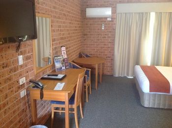Akuna Motor Inn And Apartments - Darwin Holiday 3
