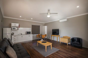 Akuna Motor Inn And Apartments - Darwin Holiday 12