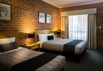 Akuna Motor Inn And Apartments - Darwin Holiday 24