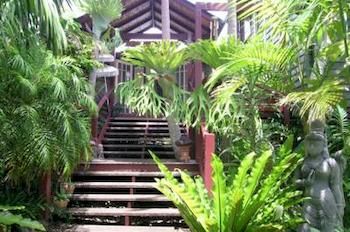 Maleny Tropical Retreat Balinese B&b - Darwin Holiday 0
