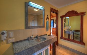 Maleny Tropical Retreat Balinese B&b - Darwin Holiday 36