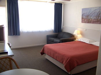 Beach Motel Woolgoolga - Darwin Holiday 0