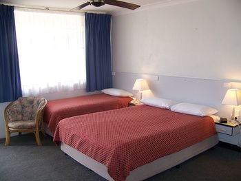 Beach Motel Woolgoolga - Darwin Holiday 2
