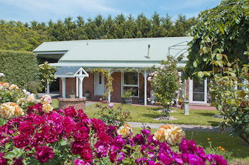 Lakeside Cottage - Darwin Holiday 10