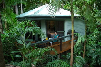 Montville Grove Romantic Cottages - Darwin Holiday 1