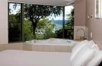 Montville Grove Romantic Cottages - Darwin Holiday 3