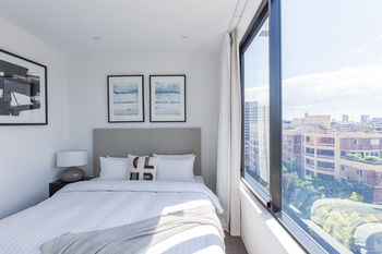 Apartment Hotel East Central - Darwin Holiday 24