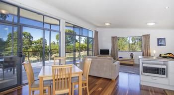 Interludes At Bawley - Darwin Holiday 3