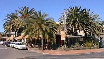 Terrigal Lagoon Bed And Breakfast - Darwin Holiday 1