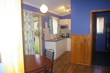 Jervis Bay Cabins - Darwin Holiday 7