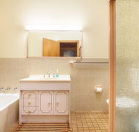 Mollymook Beach Units - Darwin Holiday