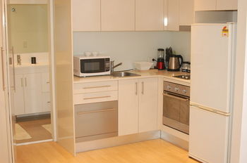 Darling Harbour Apartment - Darwin Holiday 2