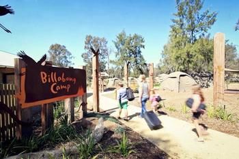 Billabong Camp, Taronga Western Plains Zoo - Darwin Holiday 5