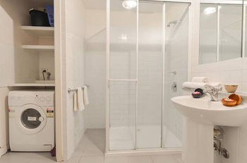 Anchor On Elizabeth - Darwin Holiday 17