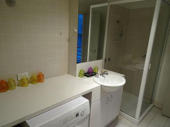 Anchor On Little Collins - Darwin Holiday 1