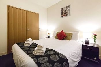 Anchor On Little Collins - Darwin Holiday 8