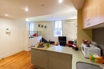 Anchor On Little Collins - Darwin Holiday 26