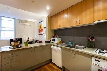 Anchor On Little Collins - Darwin Holiday 27