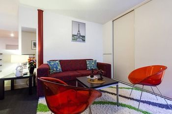 Anchor On Little Collins - Darwin Holiday 46