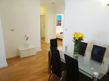 Anchor On Little Collins - Darwin Holiday 47