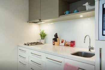 Anchor On Collins Sapphire - Darwin Holiday 18