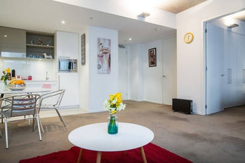 Anchor On Collins Sapphire - Darwin Holiday 19