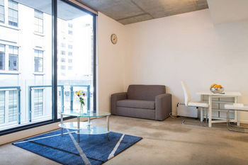 Anchor On Collins Sapphire - Darwin Holiday 37