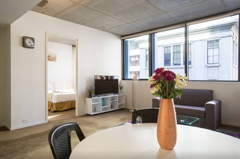 Anchor On Collins Sapphire - Darwin Holiday 40