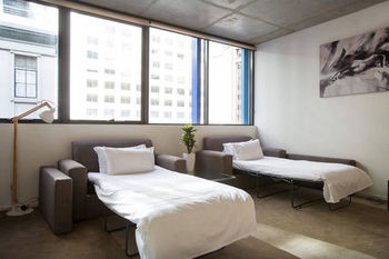 Anchor On Collins Sapphire - Darwin Holiday 43