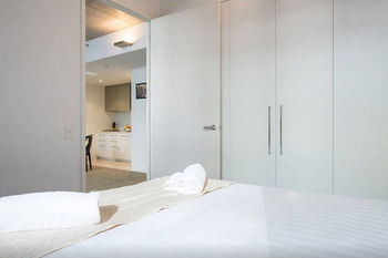 Anchor On Collins Sapphire - Darwin Holiday 48